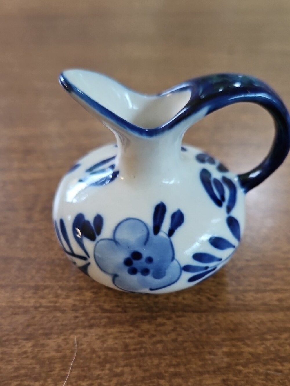 3 Delfts-Blue and White Porcelain Small Pitchers - Picture 8 of 16